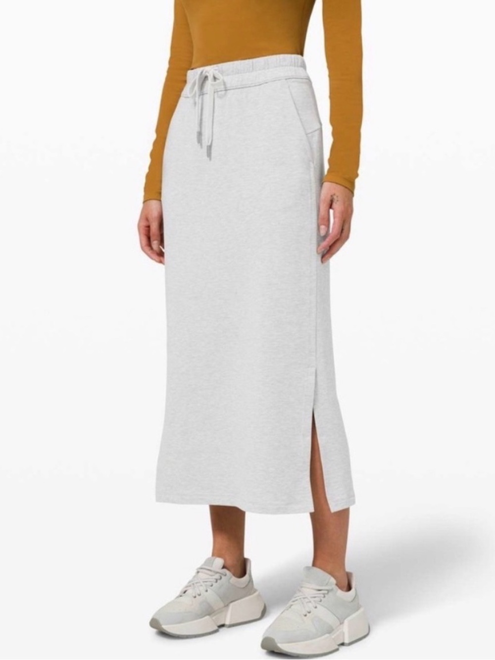 Lululemon bound to bliss skirt